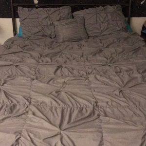 Duvet Cover Pinch Pleated Bedding Set (Queen)